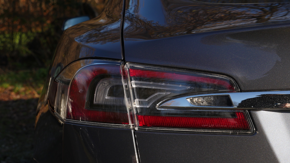 Tesla Model S Long Range Plus mit der größten Reichweite - Fahrbericht 2021  - Autogefühl